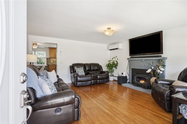 72 Fairweather Avenue, Cranston, RI 02910