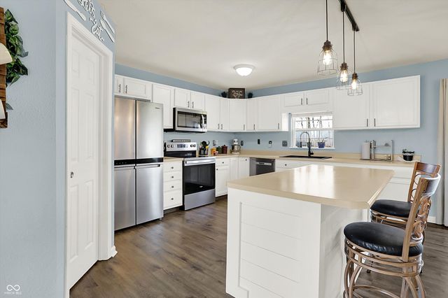 7822 Mullis Lane, Indianapolis, IN 46237