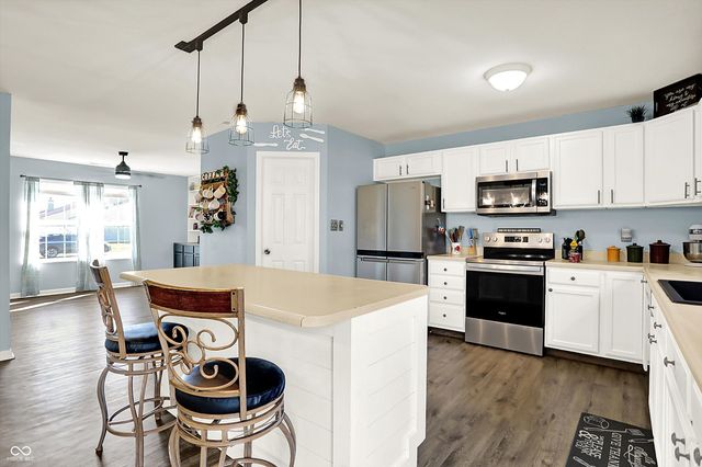 7822 Mullis Lane, Indianapolis, IN 46237