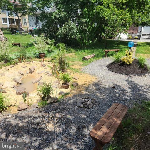 210 N AMBLER ST, Quakertown, PA 18951