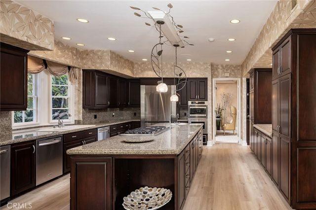 3 Weybridge Court, Newport Beach, CA 92660