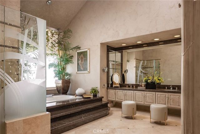 3 Weybridge Court, Newport Beach, CA 92660