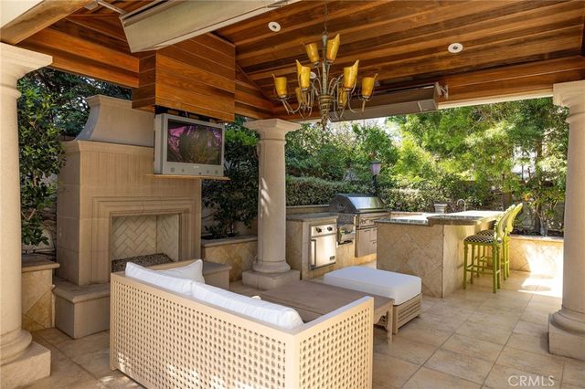 3 Weybridge Court, Newport Beach, CA 92660