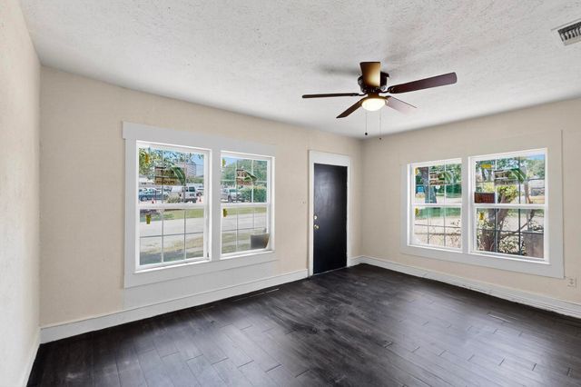 308 S Storey Street, Dallas, TX 75203
