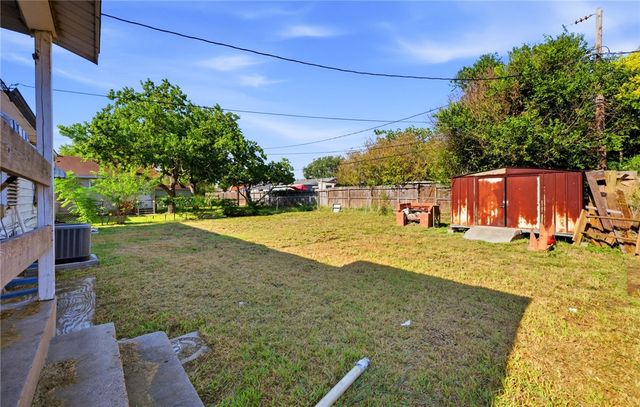 4305 Nesbitt Dr, Corpus Christi, TX 78415
