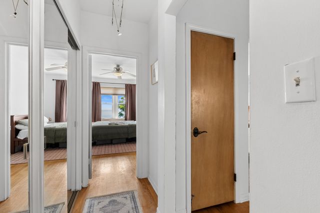 1210 W Jarvis Avenue 2N, Chicago, IL 60626