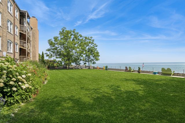 1210 W Jarvis Avenue 2N, Chicago, IL 60626