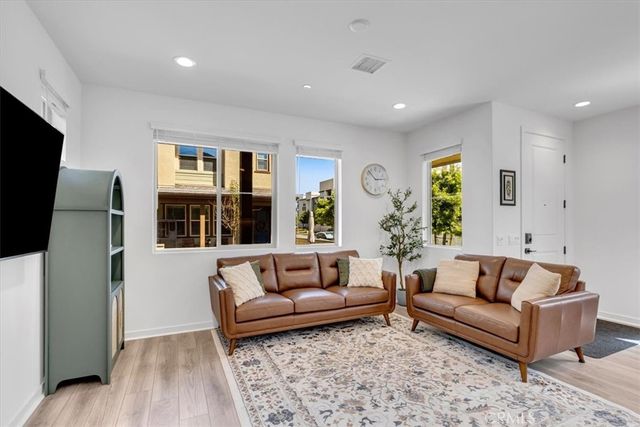 350 Harvest, Rancho Mission Viejo, CA 92694