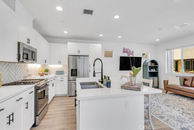350 Harvest, Rancho Mission Viejo, CA 92694