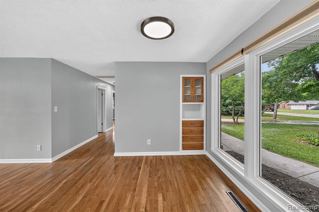 4877 Orchard Lane, Owosso, MI 48867