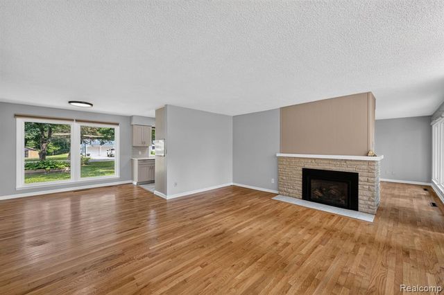 4877 Orchard Lane, Owosso, MI 48867