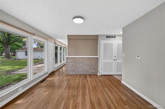 4877 Orchard Lane, Owosso, MI 48867