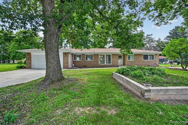 4877 Orchard Lane, Owosso, MI 48867