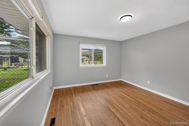 4877 Orchard Lane, Owosso, MI 48867