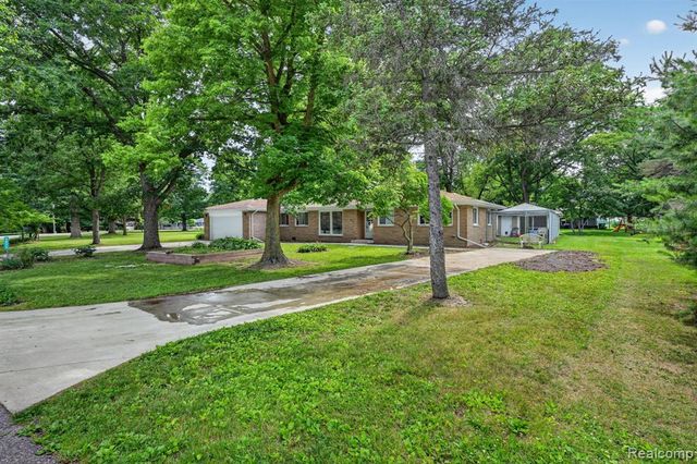 4877 Orchard Lane, Owosso, MI 48867