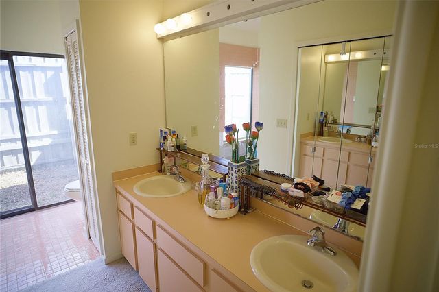816 PINE SHADOW DRIVE, Apopka, FL 32712