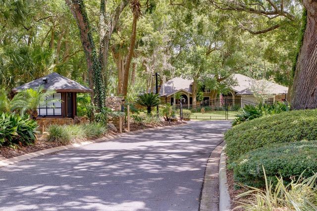 816 PINE SHADOW DRIVE, Apopka, FL 32712