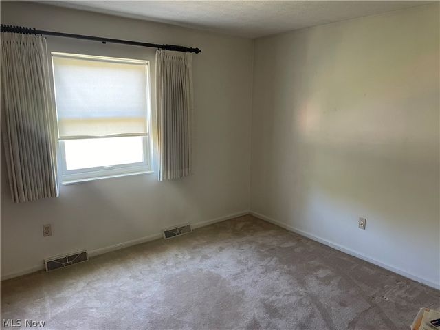 37340 Euclid Avenue, Willoughby, OH 44094