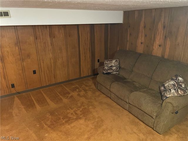 37340 Euclid Avenue, Willoughby, OH 44094