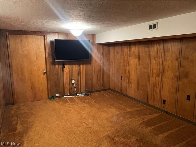 37340 Euclid Avenue, Willoughby, OH 44094