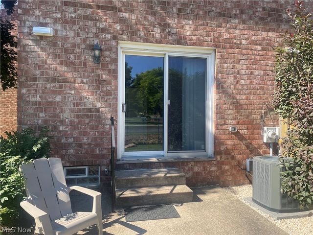 37340 Euclid Avenue, Willoughby, OH 44094