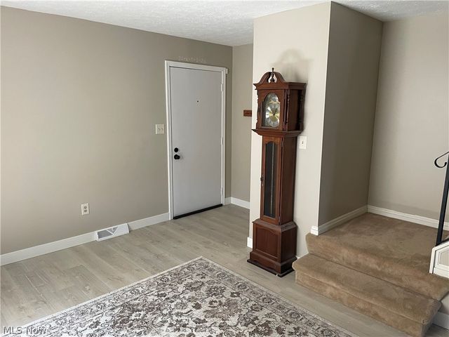 37340 Euclid Avenue, Willoughby, OH 44094