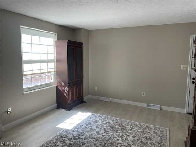 37340 Euclid Avenue, Willoughby, OH 44094