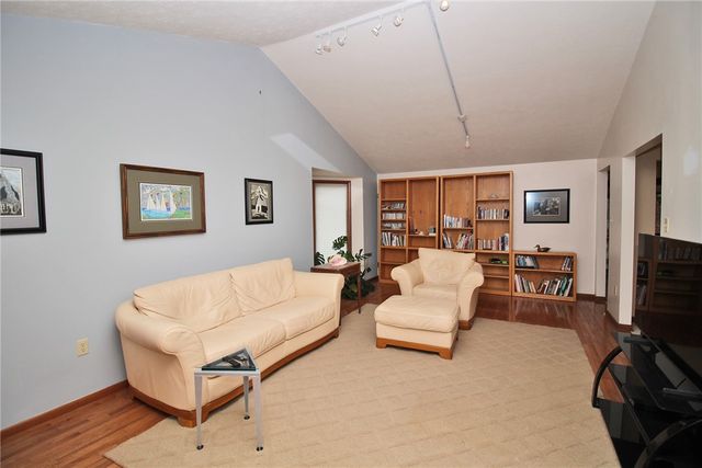 227 Springhouse Drive, Jefferson Hills, PA 15025