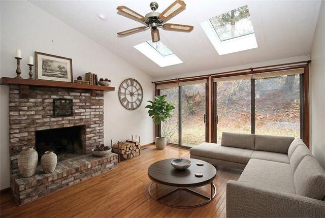 227 Springhouse Drive, Jefferson Hills, PA 15025