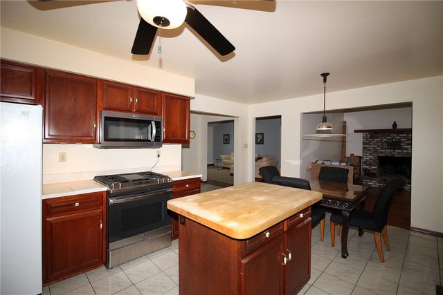 227 Springhouse Drive, Jefferson Hills, PA 15025