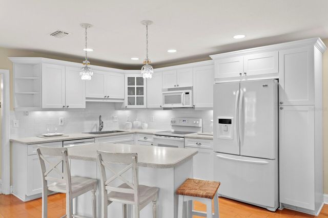 309 PARK RIDGE AVENUE, Temple Terrace, FL 33617