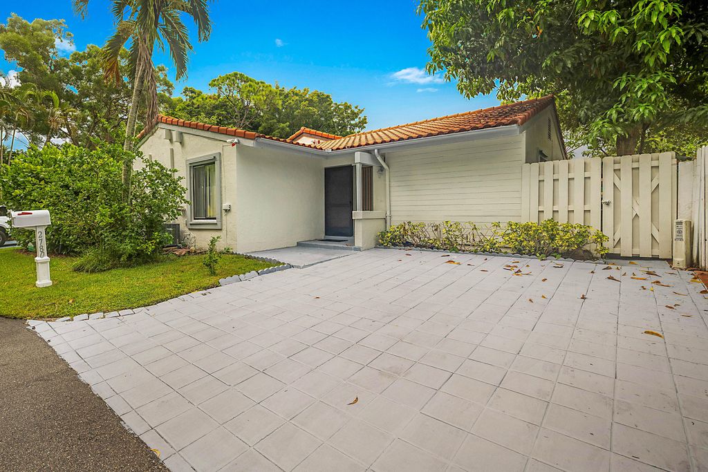 2780 NORFOLK PINE Court, Lake Worth, FL 33462