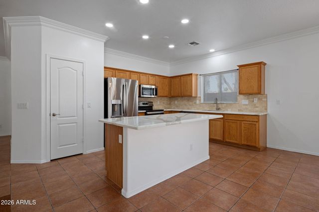 17862 W CARIBBEAN Lane, Surprise, AZ 85388