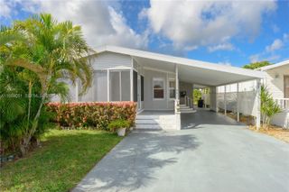 5611 SW 32nd Terrace, Dania Beach, FL 33312