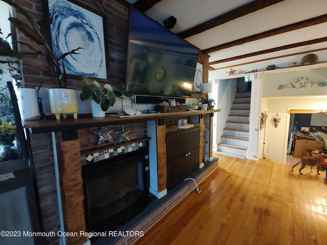 15 Cedarcrest Drive, Bayville, NJ 08721