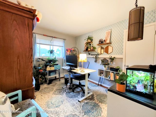 15 Cedarcrest Drive, Bayville, NJ 08721