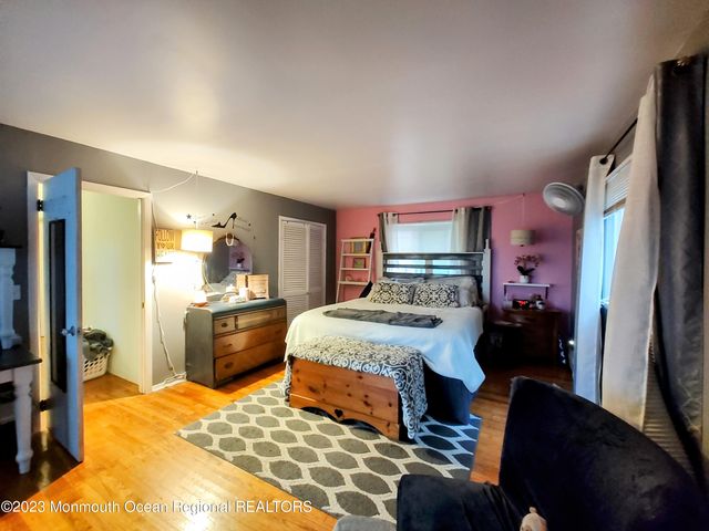 15 Cedarcrest Drive, Bayville, NJ 08721