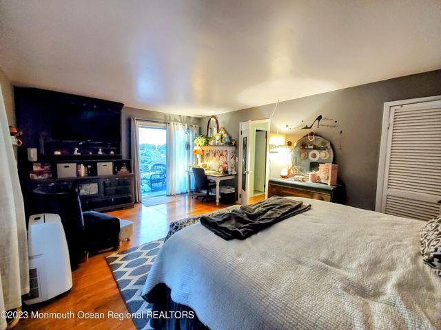 15 Cedarcrest Drive, Bayville, NJ 08721