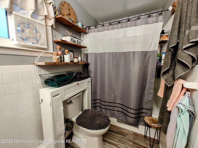 15 Cedarcrest Drive, Bayville, NJ 08721