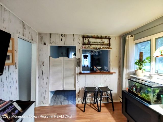 15 Cedarcrest Drive, Bayville, NJ 08721