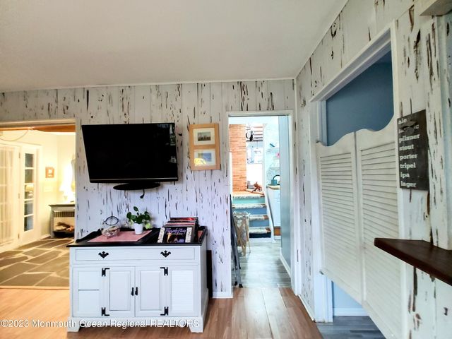 15 Cedarcrest Drive, Bayville, NJ 08721