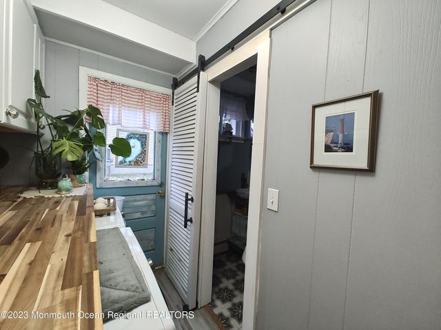 15 Cedarcrest Drive, Bayville, NJ 08721