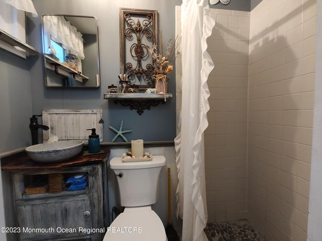 15 Cedarcrest Drive, Bayville, NJ 08721