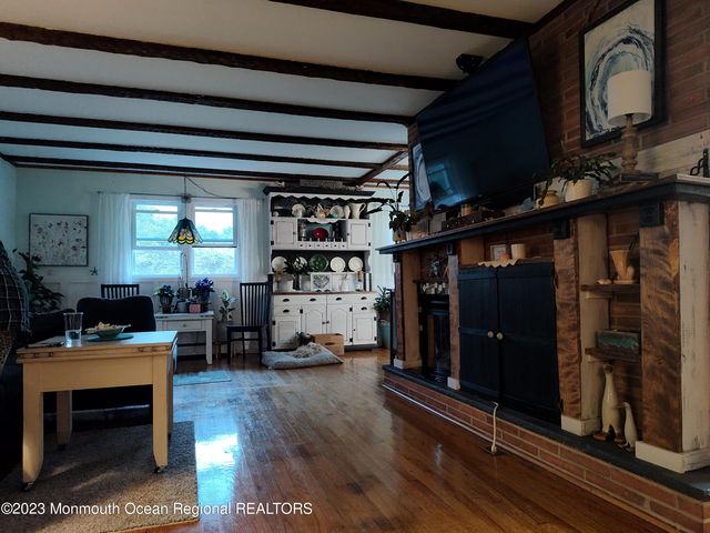 15 Cedarcrest Drive, Bayville, NJ 08721