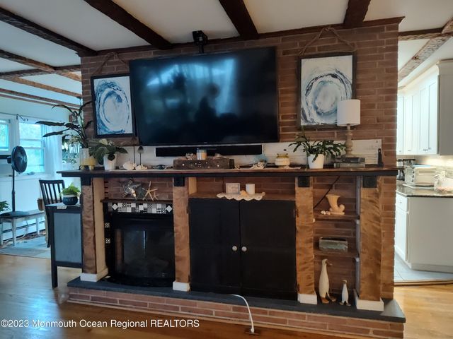 15 Cedarcrest Drive, Bayville, NJ 08721