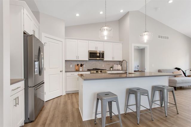 1519 Eagle Shore Court, Hudsonville, MI 49426