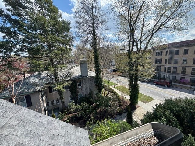 41 Powell Street Upper, Brookline, MA 02446