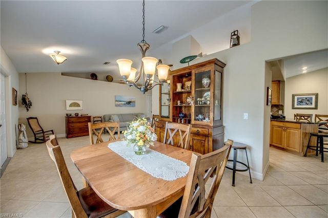 309 SE 31st TER, Cape Coral, FL 33904