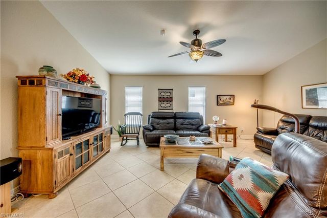 309 SE 31st TER, Cape Coral, FL 33904