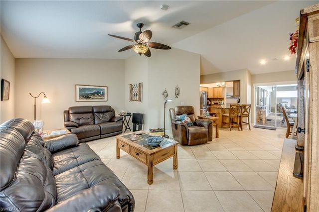 309 SE 31st TER, Cape Coral, FL 33904